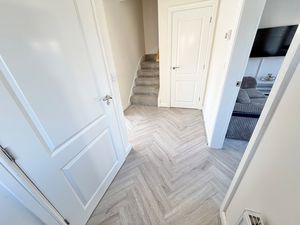 Cuddington Grove Rossmore